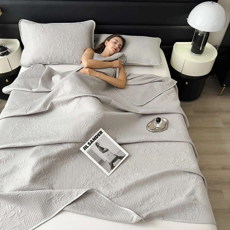 European Style Quilt Summer Quilt Blanket Lightweight Cooling Air-conditioning Comforter Quilt Soft Thin Quilts Machine Washable